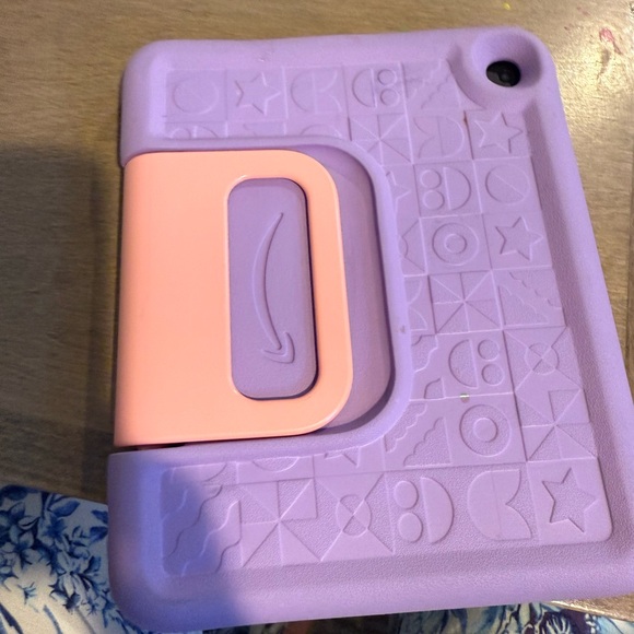 Amazon fire kids tablet - Picture 3 of 6